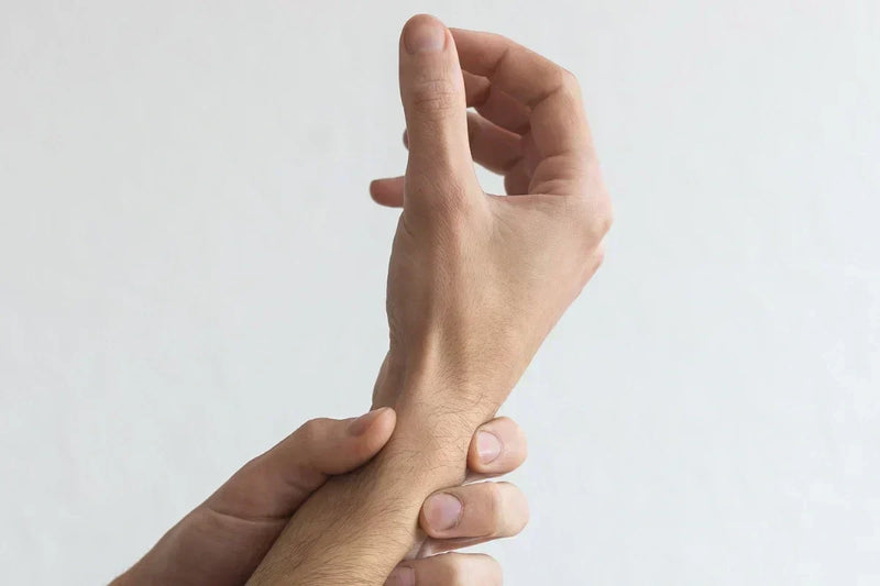 De Quervain's Tenosynovitis: The 'Mommy Thumb' Stealing Your Most Precious Moments